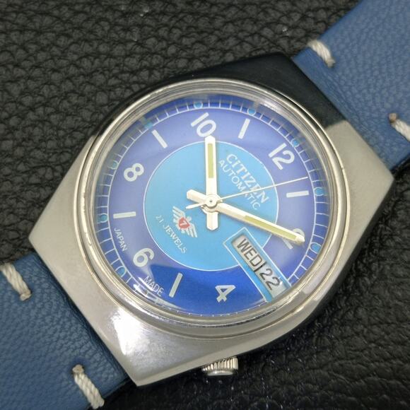 Vintage 1976 Citizen Automatic Mens Silver Watch W/daydate & Blue accents - Picture 6 of 9